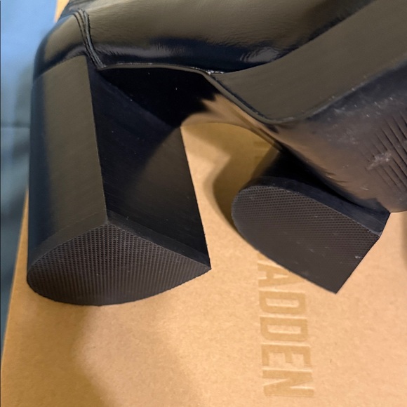 Steve Madden Glossy Black Slip-Ons - Picture 7 of 8